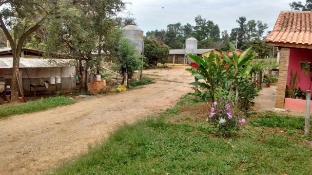 Chácara em Porangaba à Venda ( com 3 granjas montadas )